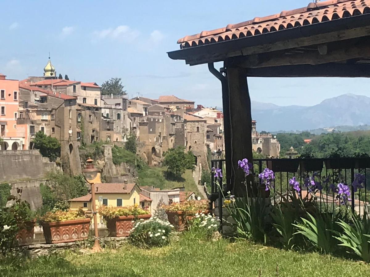 Le Rocce Bed and Breakfast SantʼAgata deʼ Goti Exterior foto