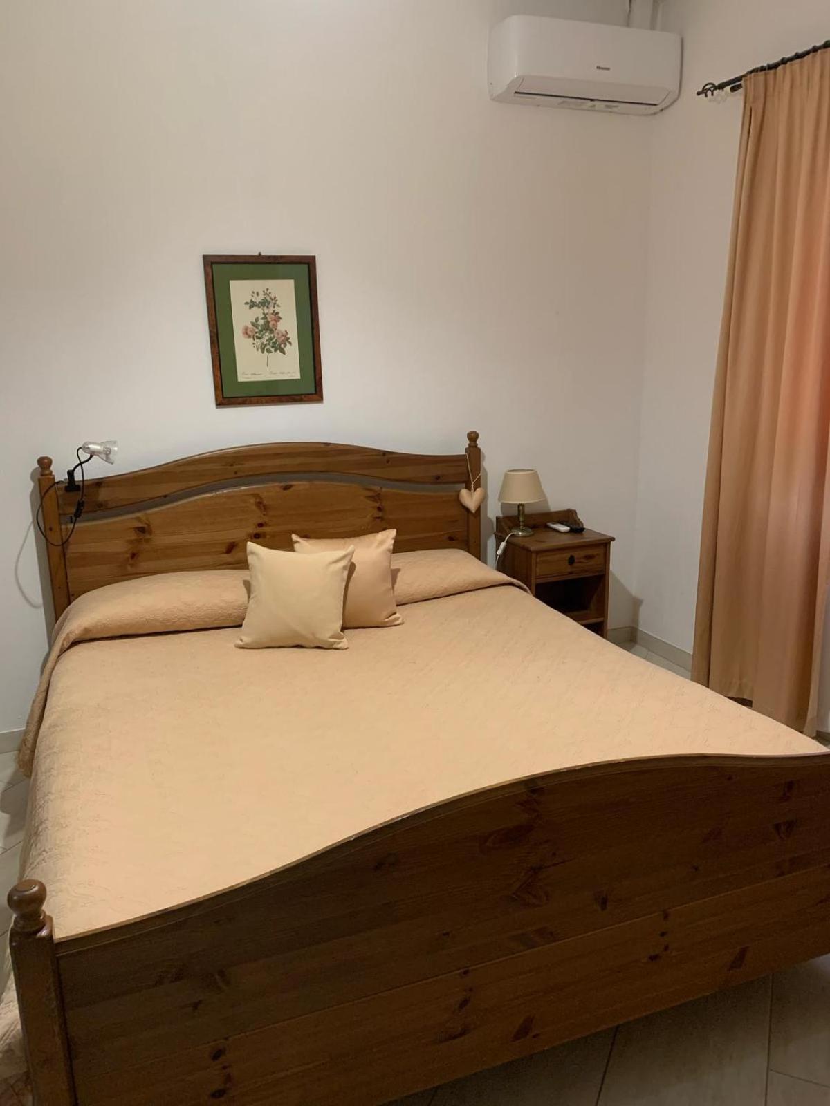 Bed and Breakfast Le Rocce SantʼAgata deʼ Goti Exterior foto