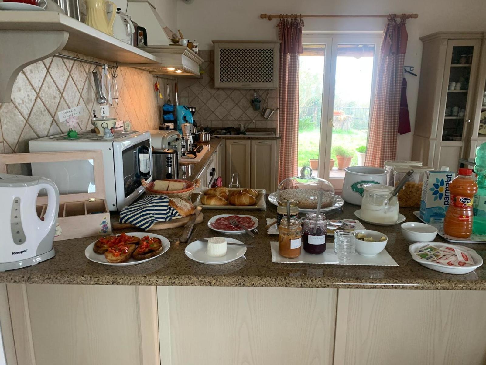 Bed and Breakfast Le Rocce SantʼAgata deʼ Goti Exterior foto