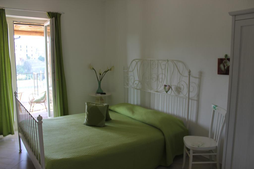 Le Rocce Bed and Breakfast SantʼAgata deʼ Goti Exterior foto